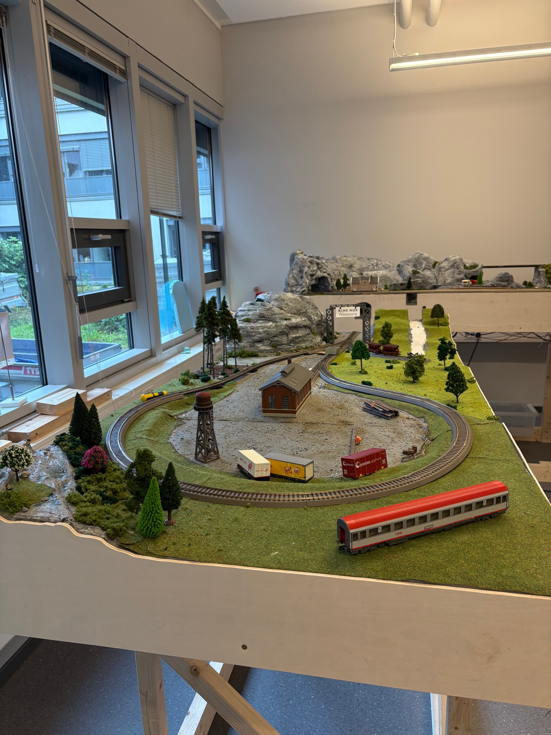 Den nye utvidelsesmodulen foran hovedbanen